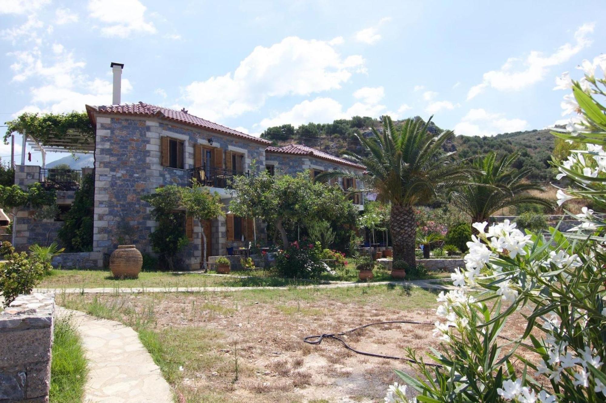 Mani Apartments Agios Nikolaos  Exterior foto
